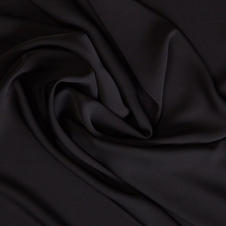 Black birds matte cr?pe