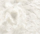 Tul bordado floral con cuentas ivory