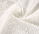 Jacq floral con relieve blanco