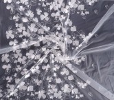 Bordado flor trÉbol blanco