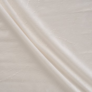 White jacquard lam? geometric