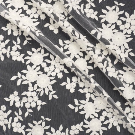 Tul bordado floral blanco