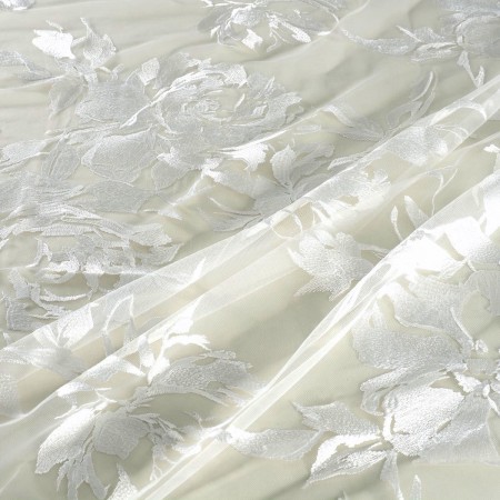 Bordado flor blanco