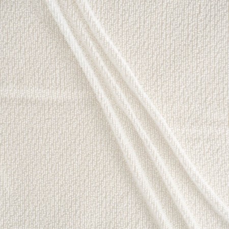 Bordado con lentejuelas blanco