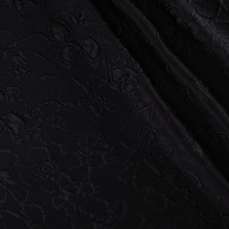 Jacquard relieve floral negro