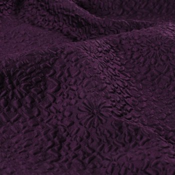 Jacquard gofrado violeta
