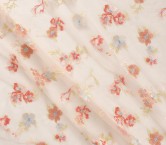 Embroidered garden on tulle azul claro