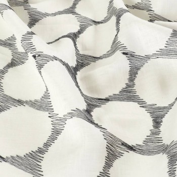 Circle linen embroidery ivory