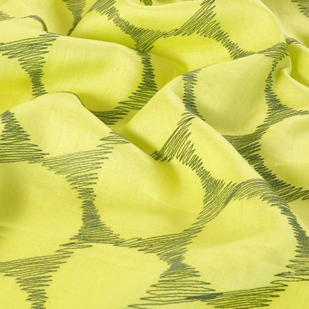 Circle linen embroidery lime