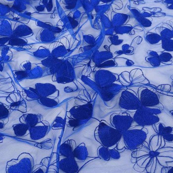 Klein blue embroidered clover flower