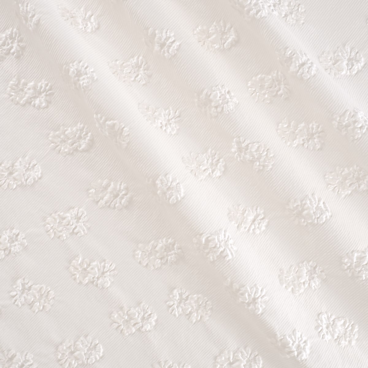 Jacquard Blanc Fleuri Prêt à Nouer - Tissu Au Mètre - Stock Neuf UK